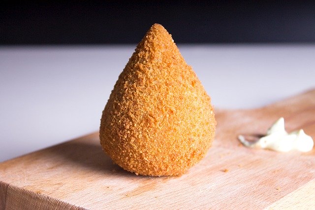 Read more about the article Coxinha Fit com Batata Doce
